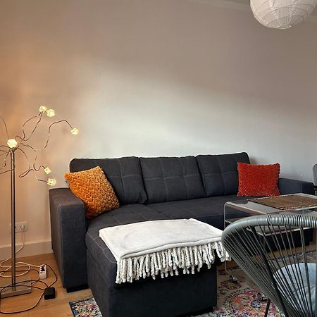 Schoene Neue 4 Zimmer Wohnung Mit Sued-Balkon Bis 8 Personen Naumburg  Dış mekan fotoğraf