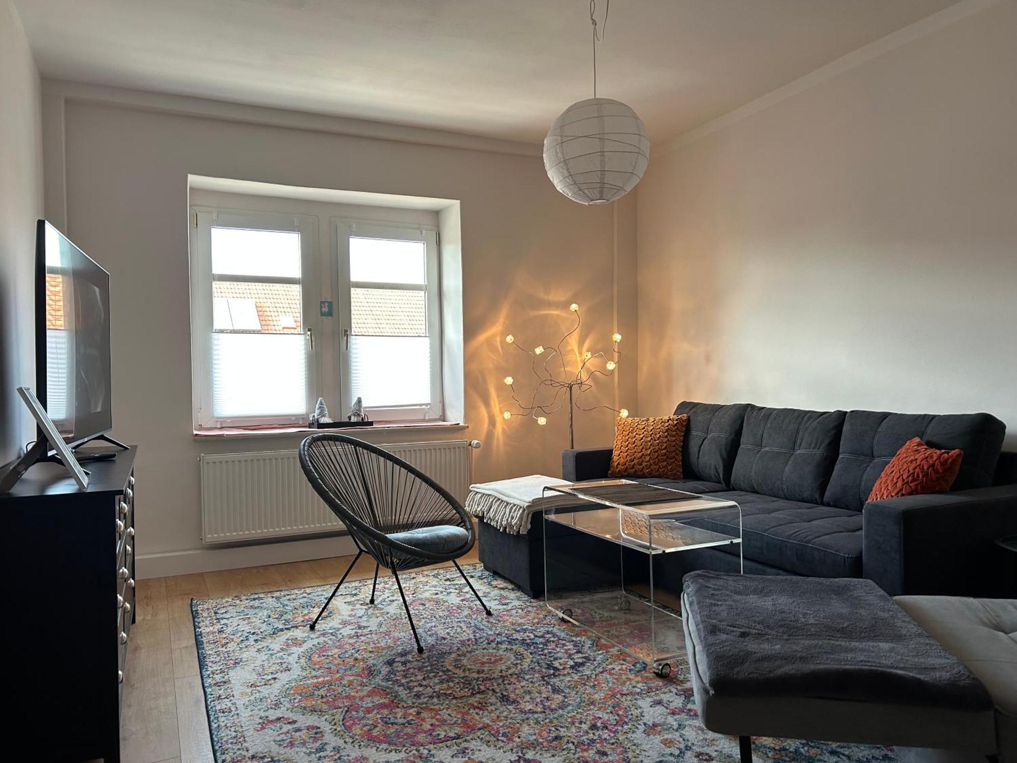 Schoene Neue 4 Zimmer Wohnung Mit Sued-Balkon Bis 8 Personen Naumburg  Dış mekan fotoğraf
