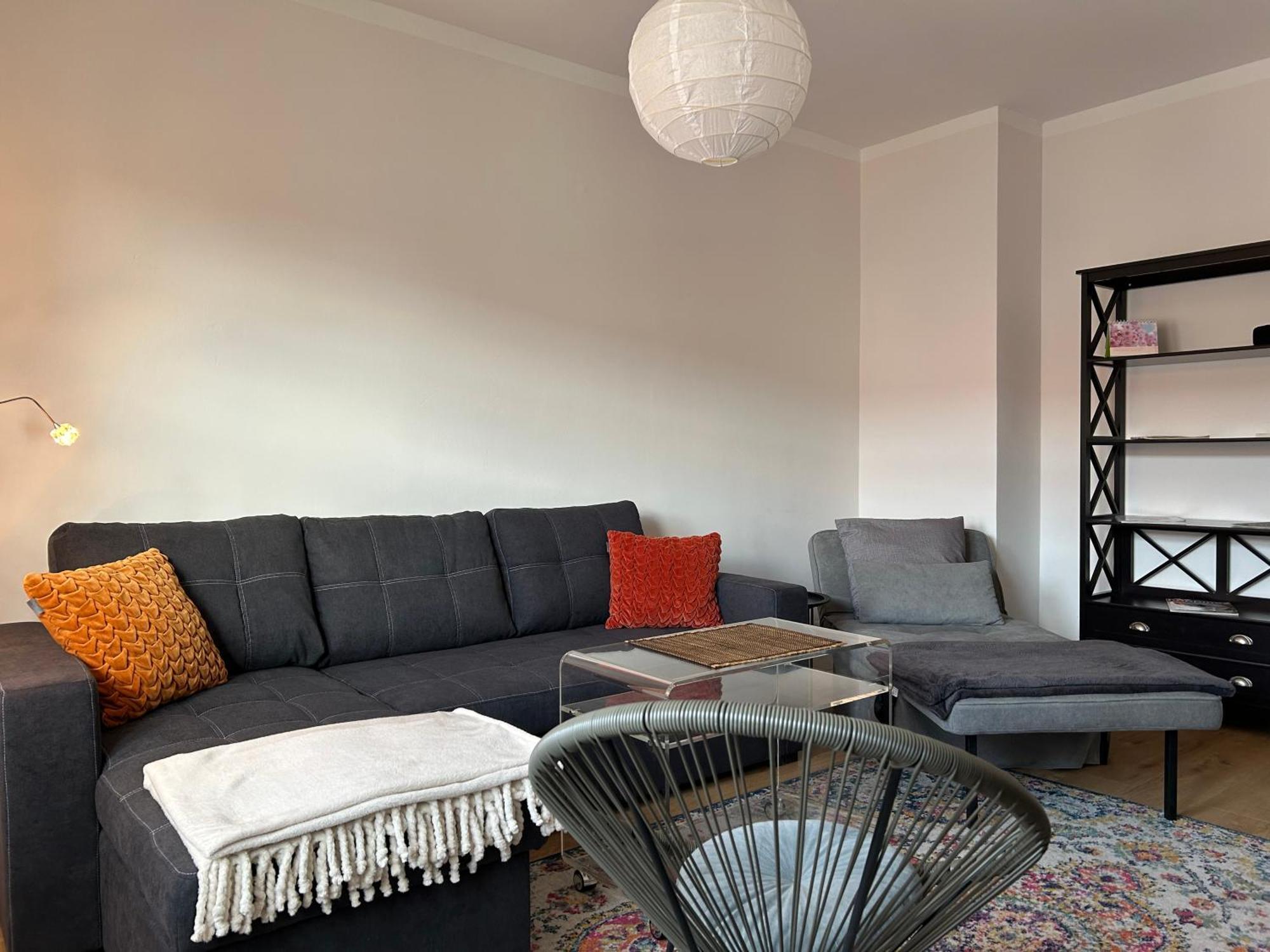 Schoene Neue 4 Zimmer Wohnung Mit Sued-Balkon Bis 8 Personen Naumburg  Dış mekan fotoğraf